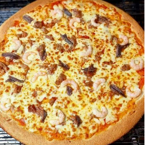 Seafood Deluxe Pizza